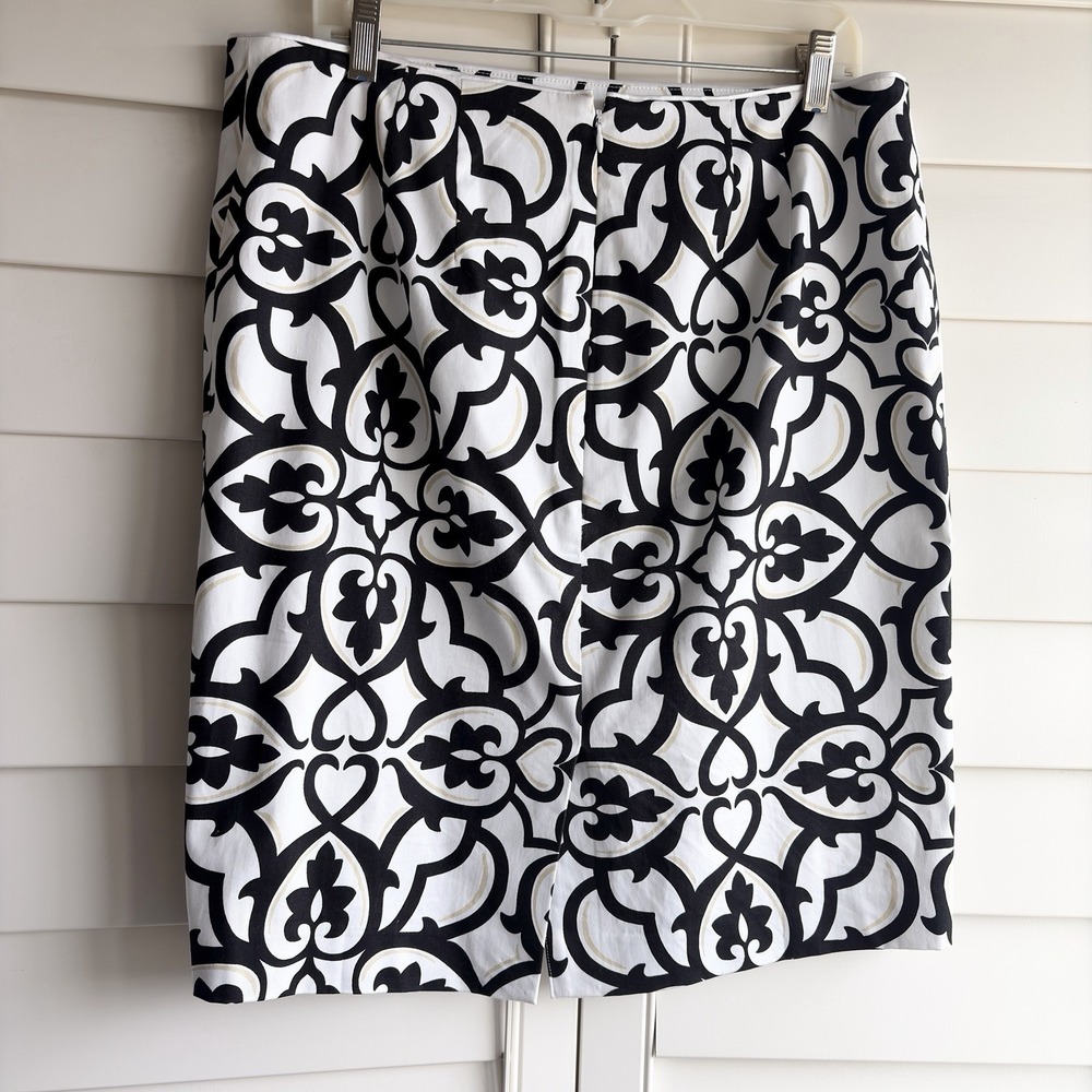 White House Black Market Skirt 12 Black White Geometric Office Banker Career - Picture 2 of 10